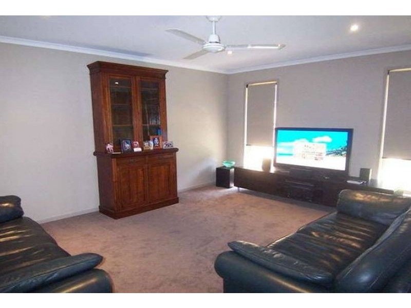 43 Alicia Circuit, Little Mountain QLD 4551