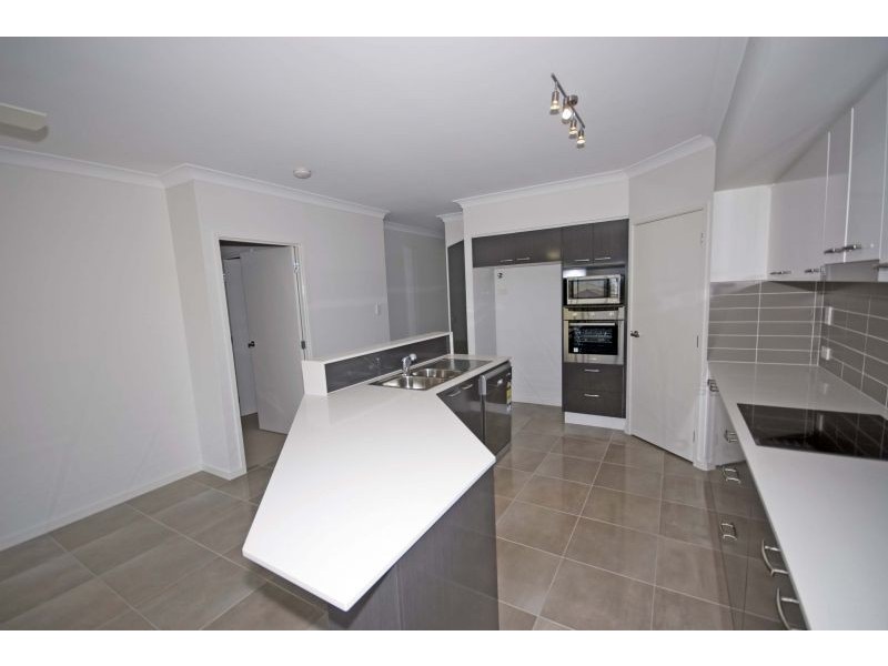 14 Forest View Way, Little Mountain QLD 4551