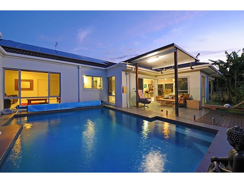 35 Hillview Crescent, Little Mountain QLD 4551