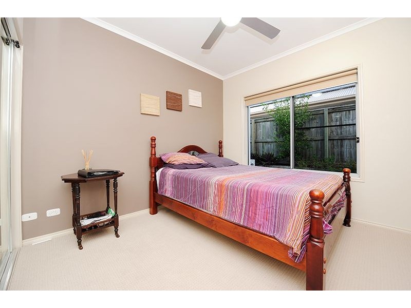 35 Hillview Crescent, Little Mountain QLD 4551