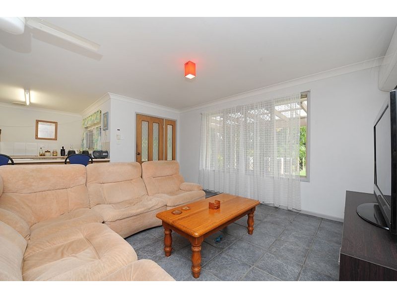 4 Woodroffe Street, Little Mountain QLD 4551