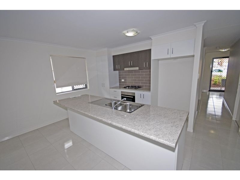 28 Highland Terrace, Little Mountain QLD 4551