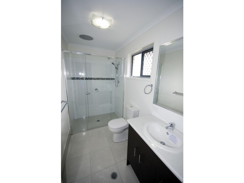 28 Highland Terrace, Little Mountain QLD 4551