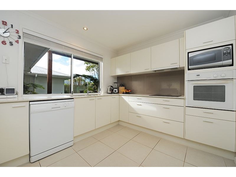 13 Flamingo Street, Little Mountain QLD 4551