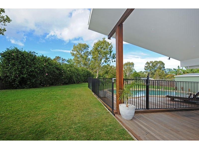 13 Flamingo Street, Little Mountain QLD 4551