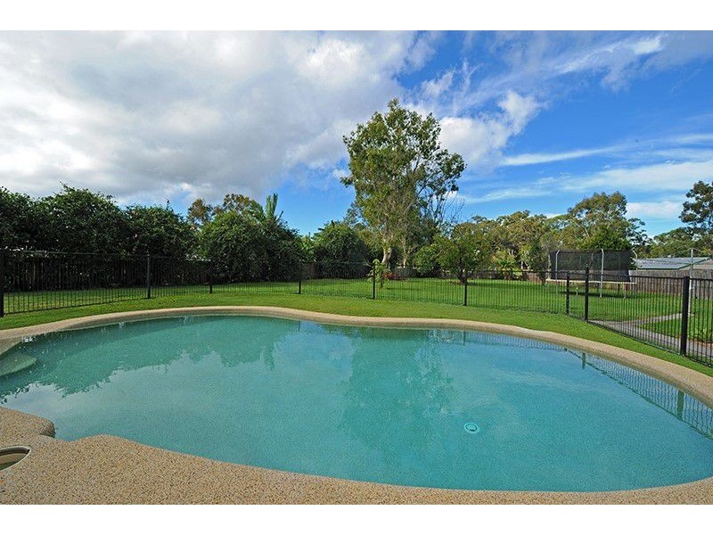 13 Flamingo Street, Little Mountain QLD 4551
