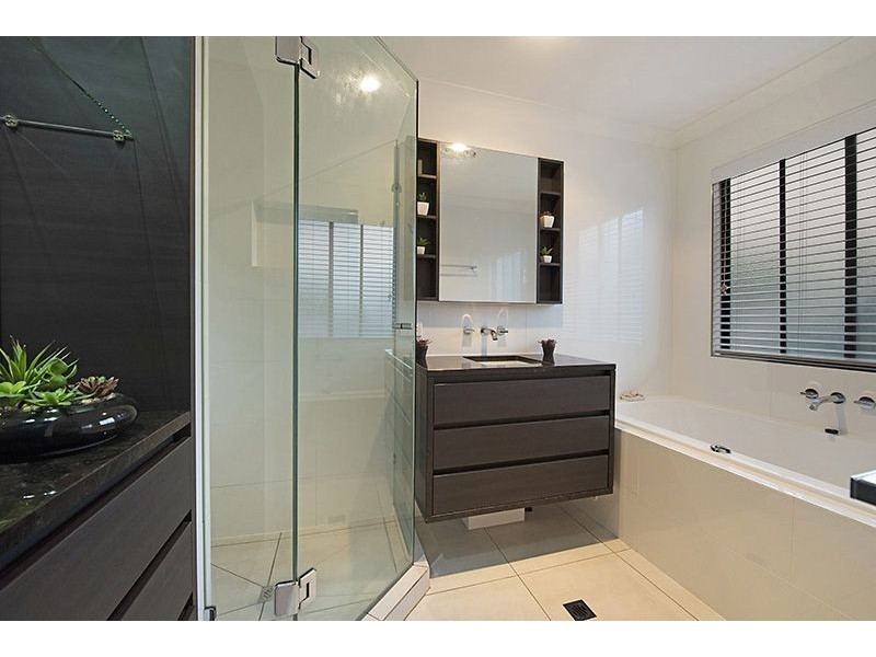 88 Sunset Drive, Little Mountain QLD 4551