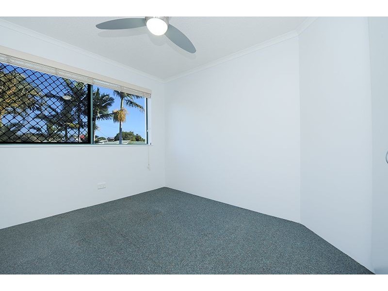 Unit 4/68 Esplanade, Golden Beach QLD 4551