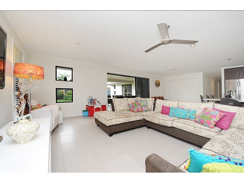 10 Kingsley Court, Little Mountain QLD 4551