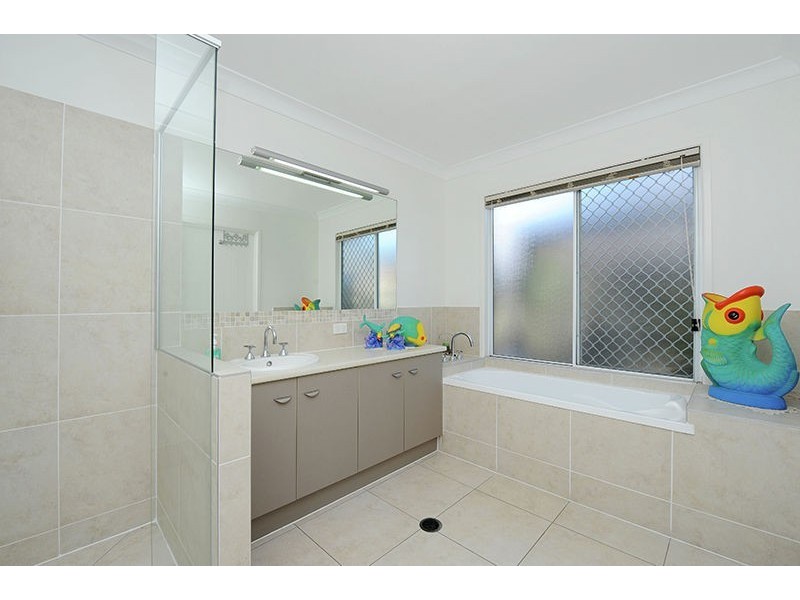 1/16 Kuthar Street, Pelican Waters QLD 4551