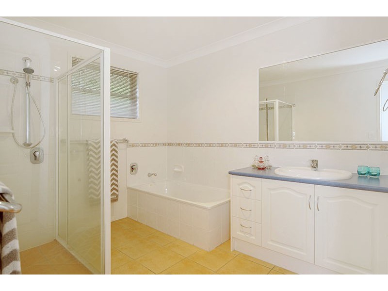 11 Ivadale Boulevard, Little Mountain QLD 4551