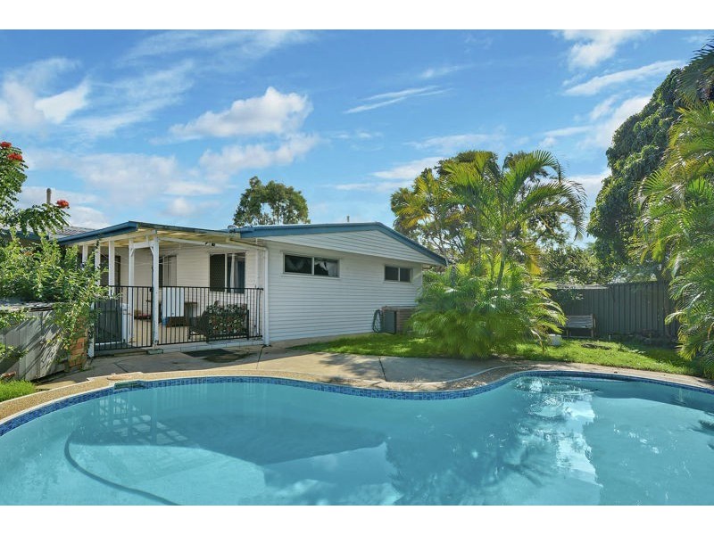 11 Beausang Street, Caloundra QLD 4551