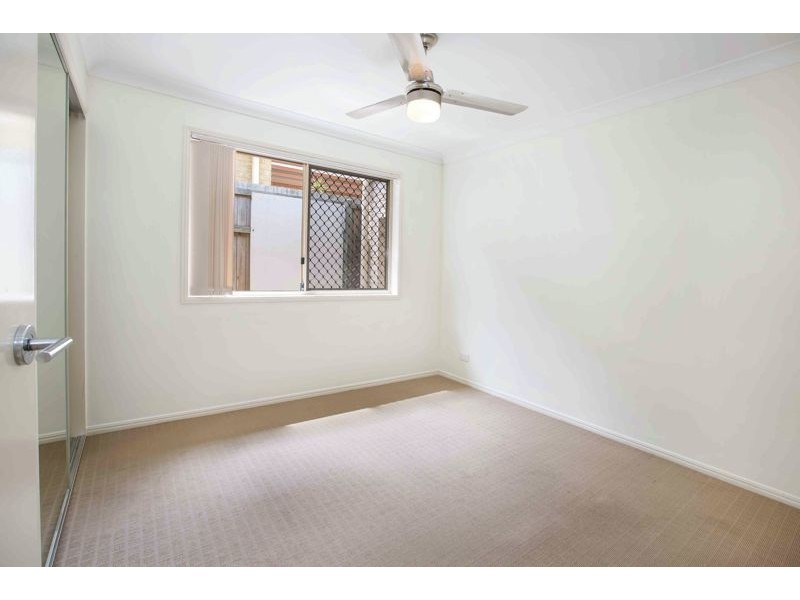 50 Amity Drive, Rothwell QLD 4022