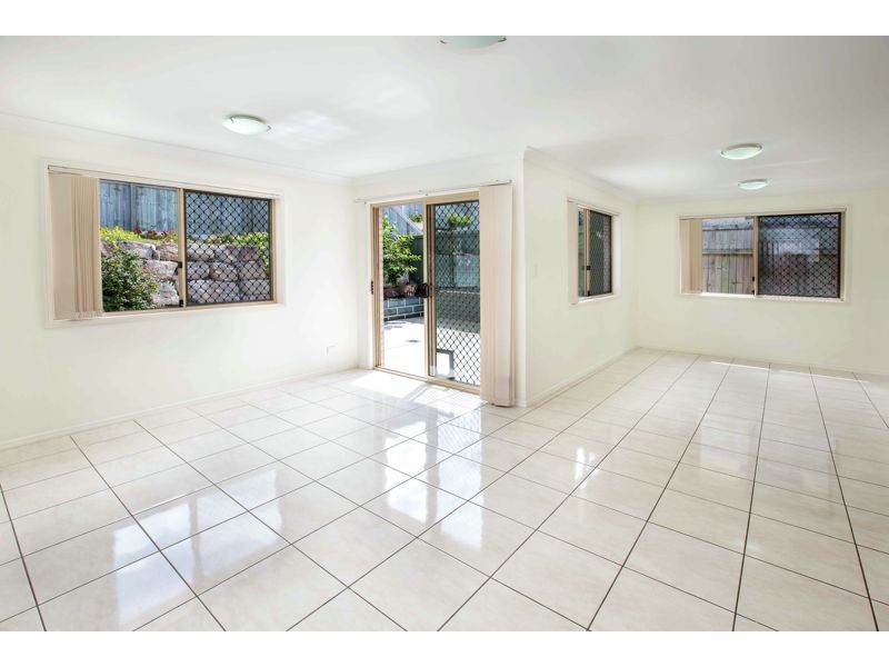 50 Amity Drive, Rothwell QLD 4022