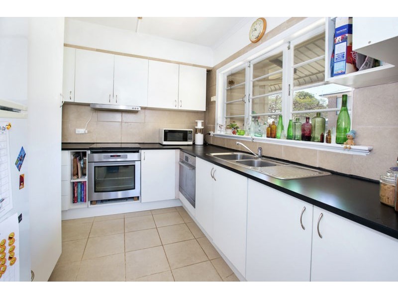 20 Bramble Street, Woody Point QLD 4019
