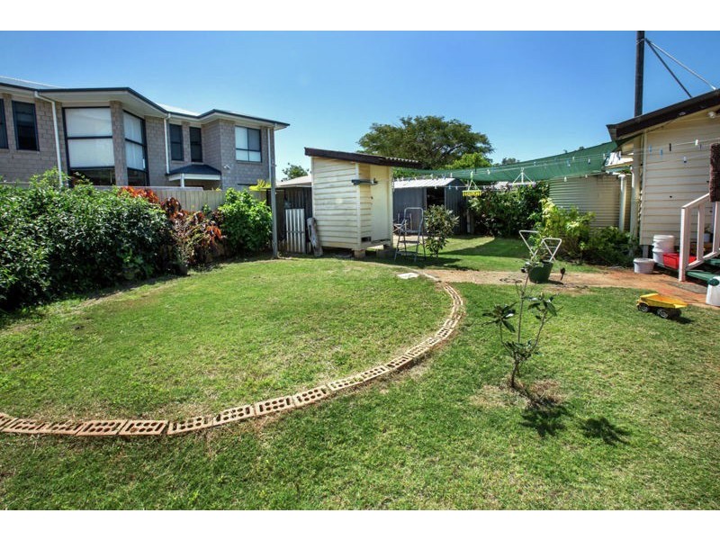 20 Bramble Street, Woody Point QLD 4019
