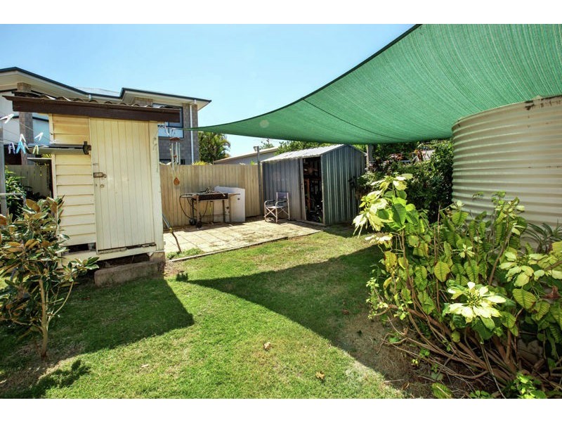 20 Bramble Street, Woody Point QLD 4019