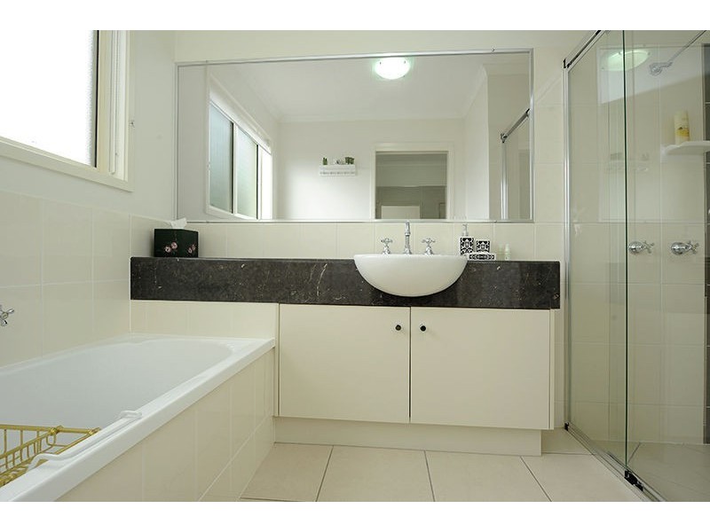 7 Parkhill Court, Little Mountain QLD 4551