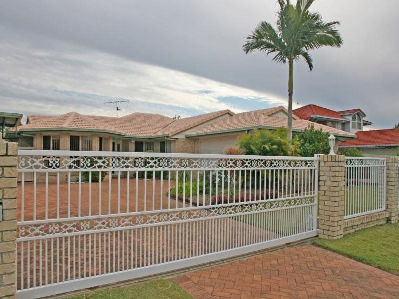 26 Sir Joseph Banks Drive, Pelican Waters QLD 4551