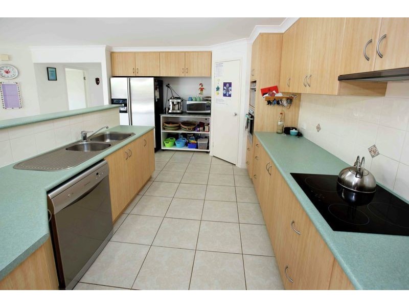 4 Bracken Place, Currimundi QLD 4551