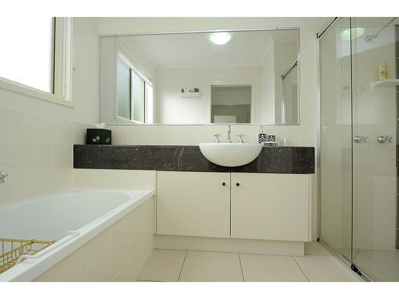 7 Parkhill Court, Little Mountain QLD 4551