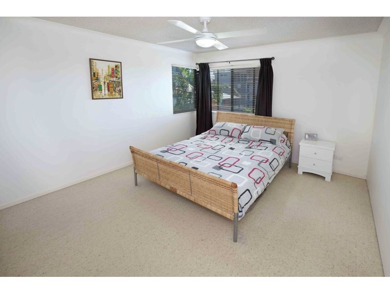 4/17 Dingle Avenue, Kings Beach QLD 4551