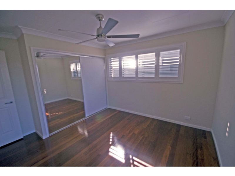 8 Teewah Street, Dicky Beach QLD 4551