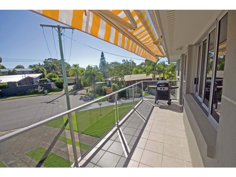 8 Teewah Street, Dicky Beach QLD 4551
