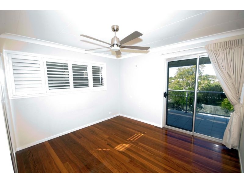 8 Teewah Street, Dicky Beach QLD 4551