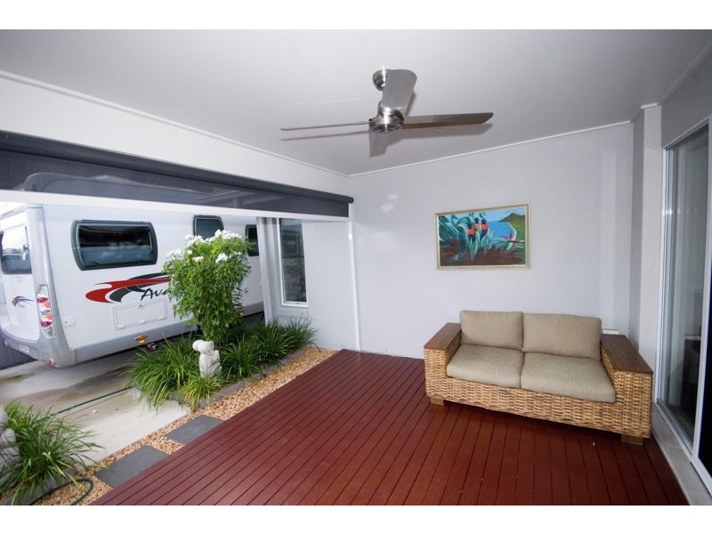 1 Sienna Street, Caloundra West QLD 4551