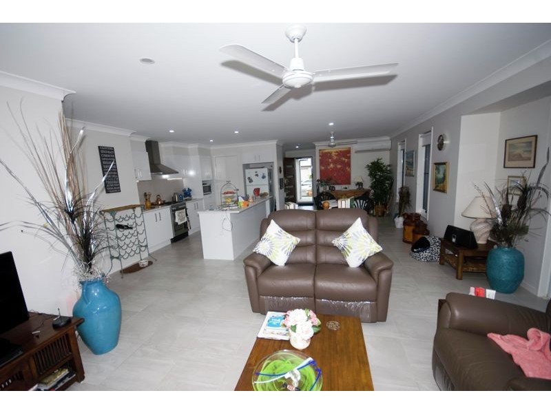 1 Sienna Street, Caloundra West QLD 4551