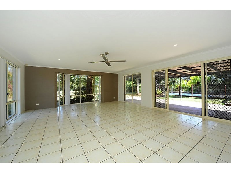 3 Bottlebrush Place, Little Mountain QLD 4551