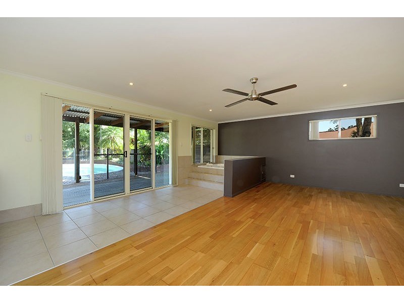 3 Bottlebrush Place, Little Mountain QLD 4551