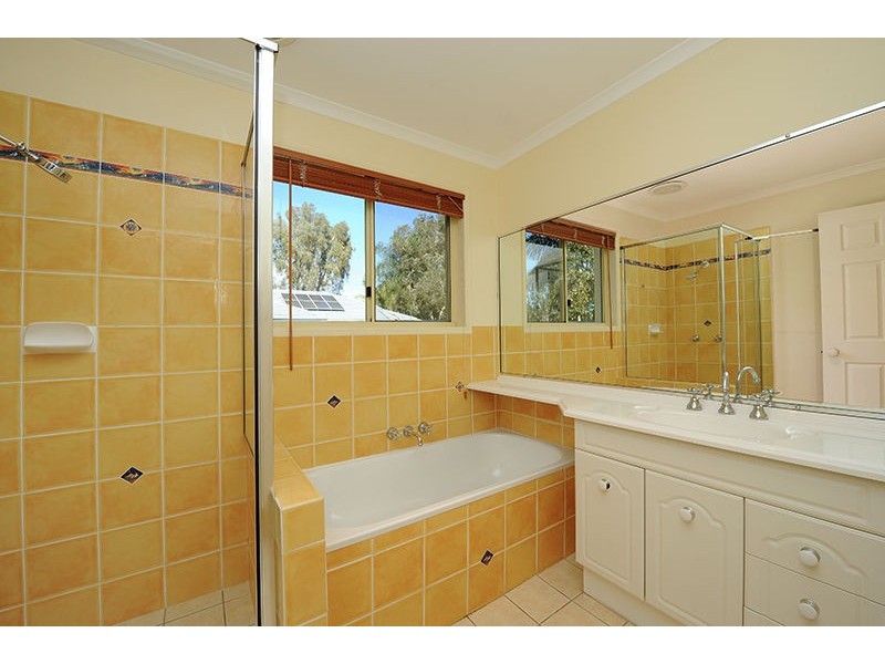 3 Bottlebrush Place, Little Mountain QLD 4551
