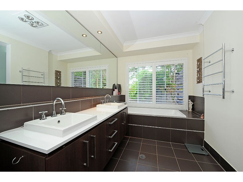 9 Wattlefield Road, Little Mountain QLD 4551