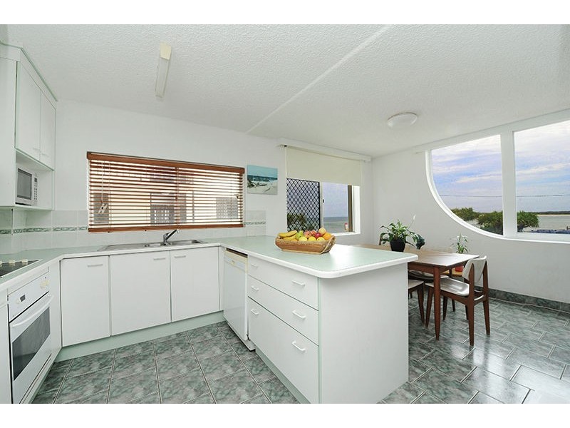 3/5 Dingle Avenue, Kings Beach QLD 4551