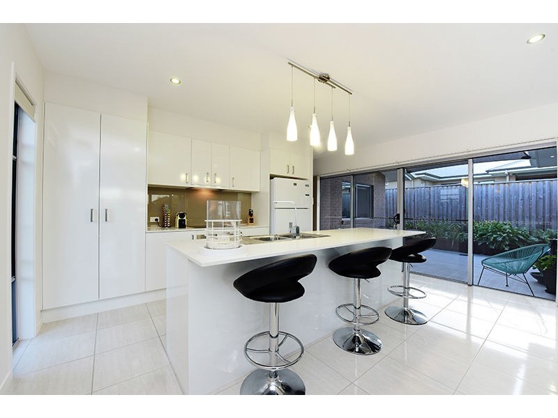 10 Highland Terrace, Little Mountain QLD 4551