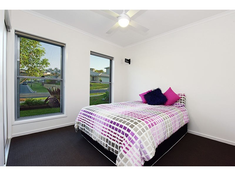 10 Highland Terrace, Little Mountain QLD 4551