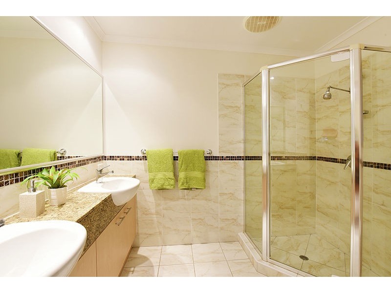 18 Montserrat Crescent, Caloundra West QLD 4551