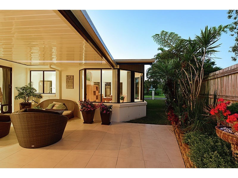 18 Montserrat Crescent, Caloundra West QLD 4551