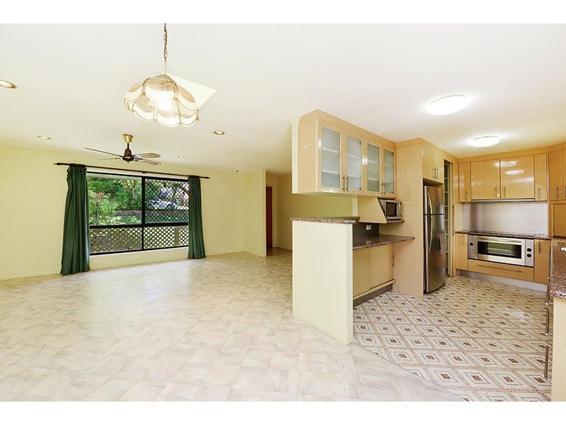27 Hodgens Street, Caloundra QLD 4551