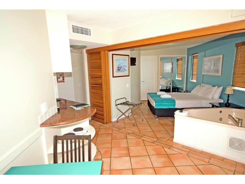 6/4 Tay Avenue ‘Unit 101 La Promenade’, Caloundra QLD 4551