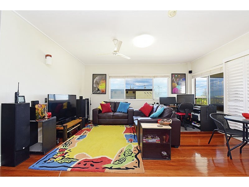 15 Dingle Avenue, Kings Beach QLD 4551