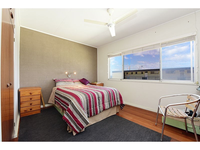 15 Dingle Avenue, Kings Beach QLD 4551