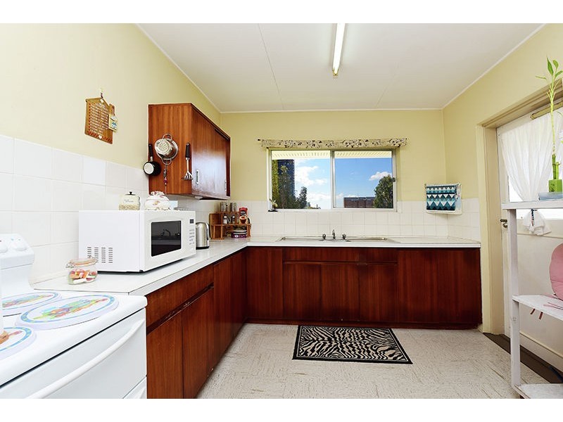 15 Dingle Avenue, Kings Beach QLD 4551