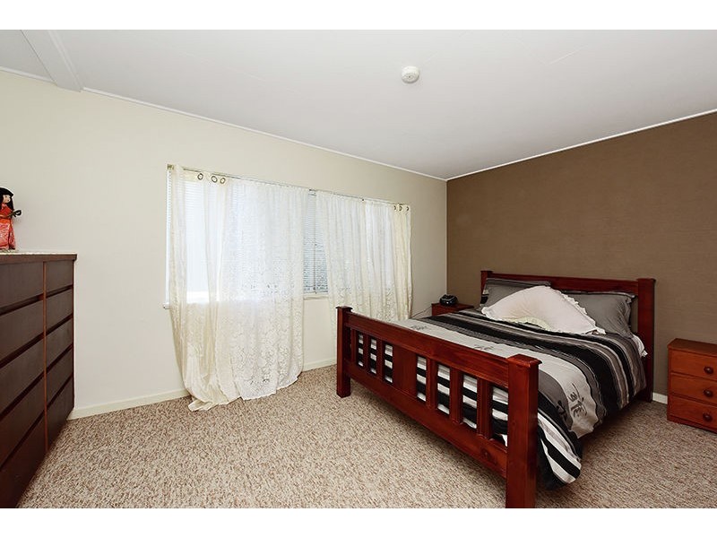 15 Dingle Avenue, Kings Beach QLD 4551