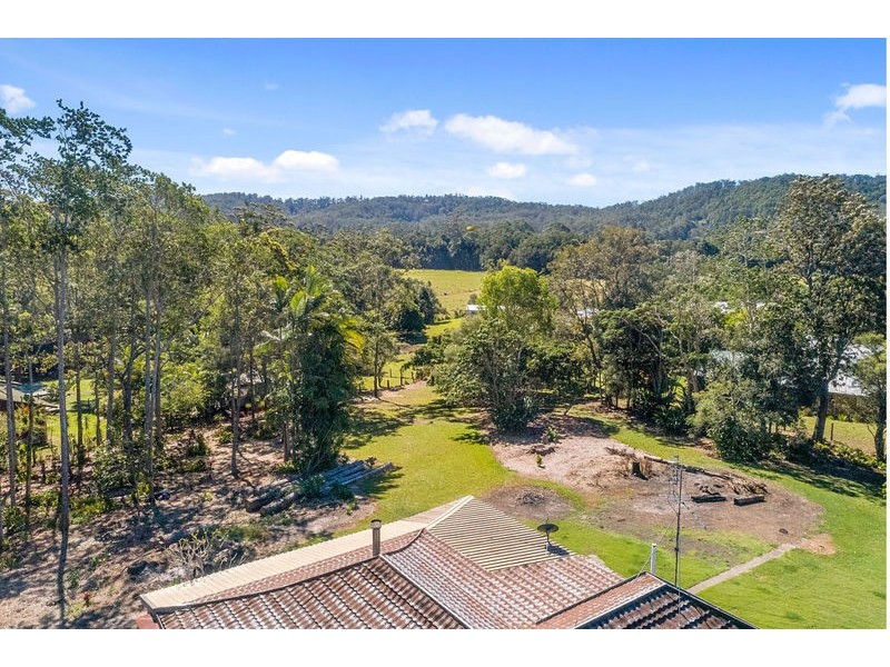 2 Brenda Court, Mooloolah Valley QLD 4553