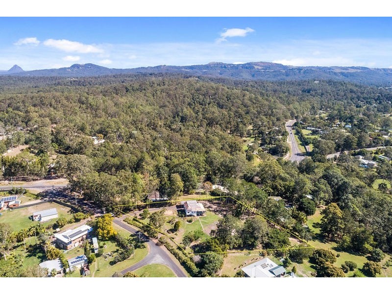 2 Brenda Court, Mooloolah Valley QLD 4553