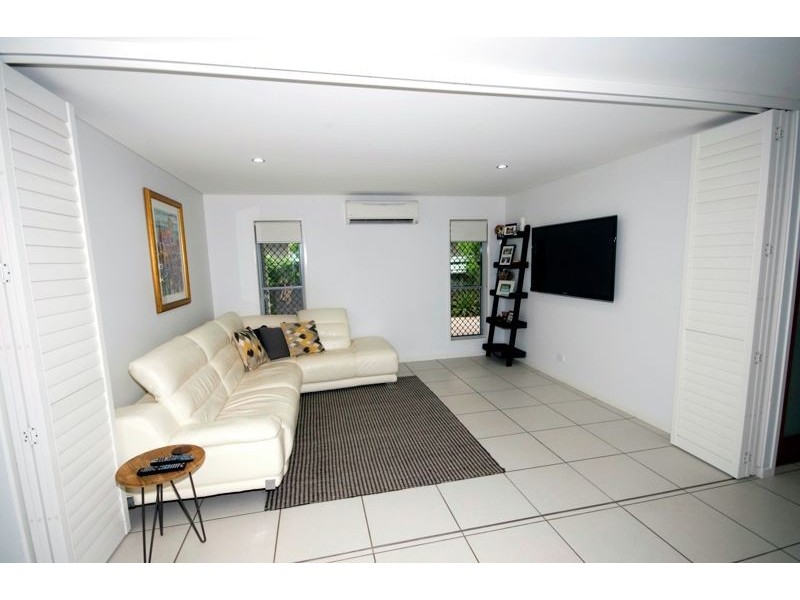 77 Mahogany Drive, Pelican Waters QLD 4551