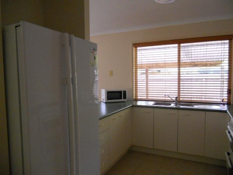 8 Pinanga Place, Little Mountain QLD 4551